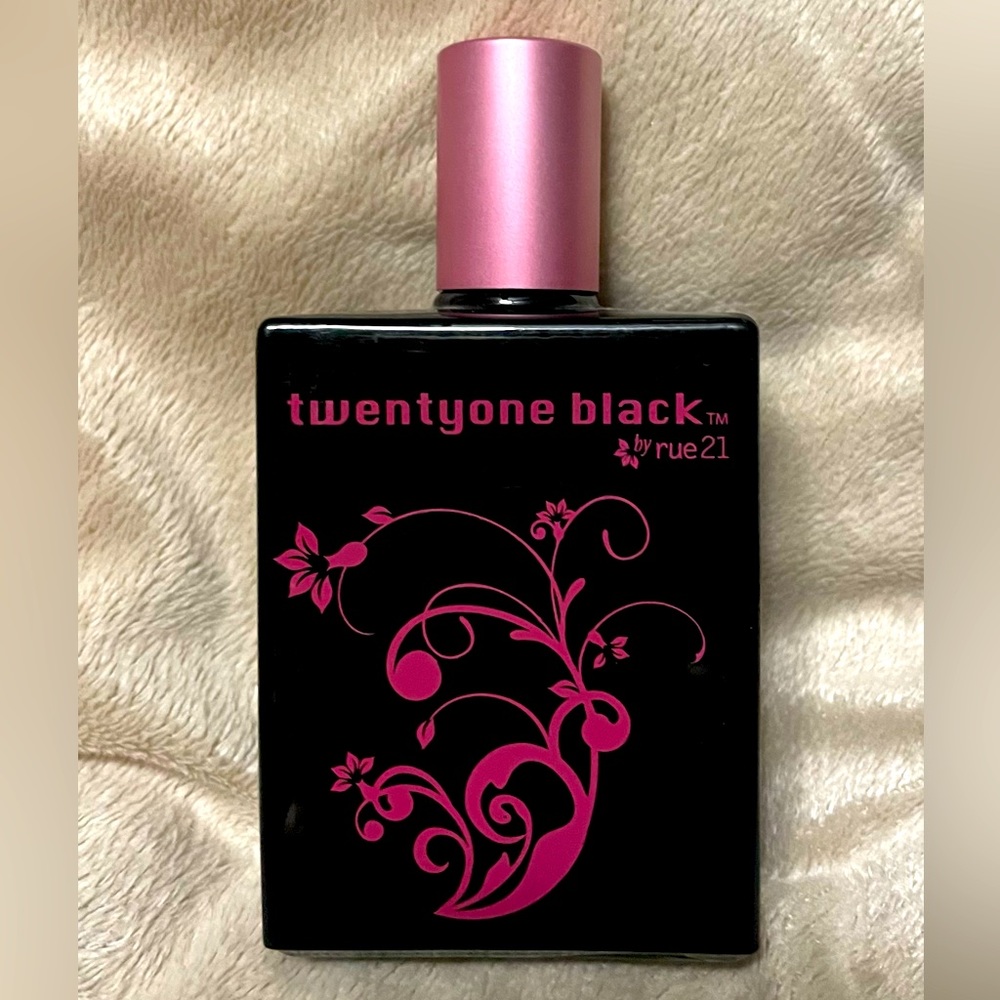 twentyone black perfume